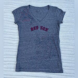 Gray Red Sox V-Neck Tee, Size M
